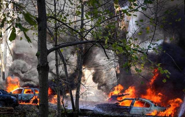 皇冠信用網出租_北约武器助力乌克兰皇冠信用網出租,6架苏-24直击俄罗斯,普京祭出核策略