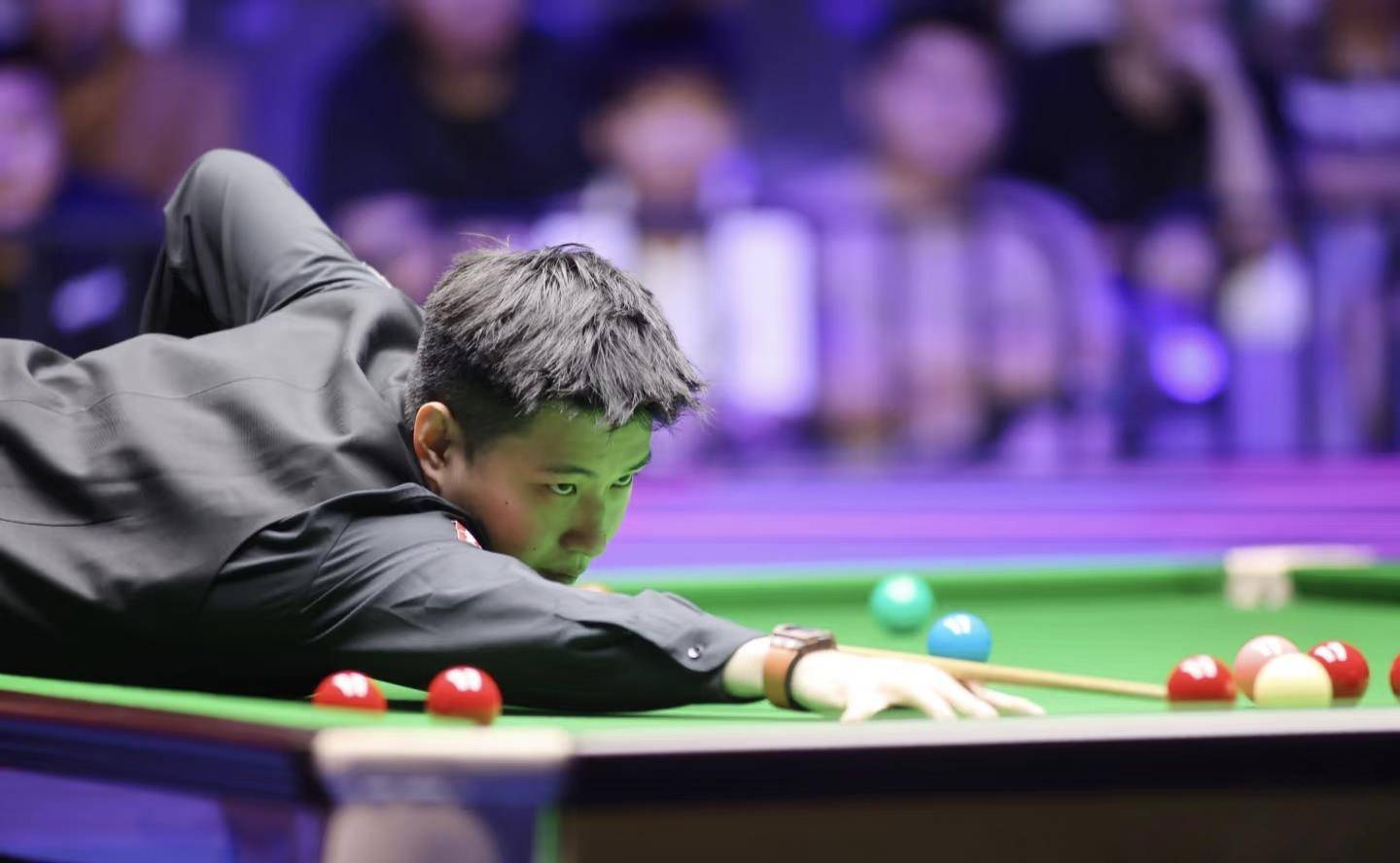 如何申请皇冠信用盘
_赵心童两杆破百淘汰史蒂文斯如何申请皇冠信用盘
,晋级斯诺克武汉公开赛32强