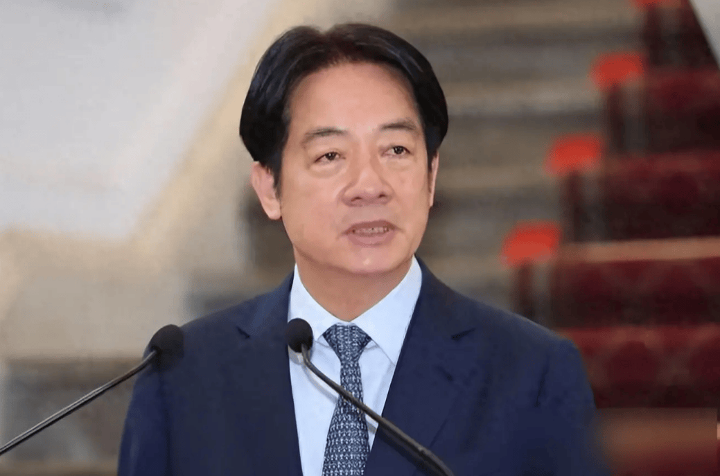 多瑙vs阿尔塔奇
_菲律宾找死多瑙vs阿尔塔奇
,纵容“台外长”窜访,只待令下,中方将拆除菲坐滩船