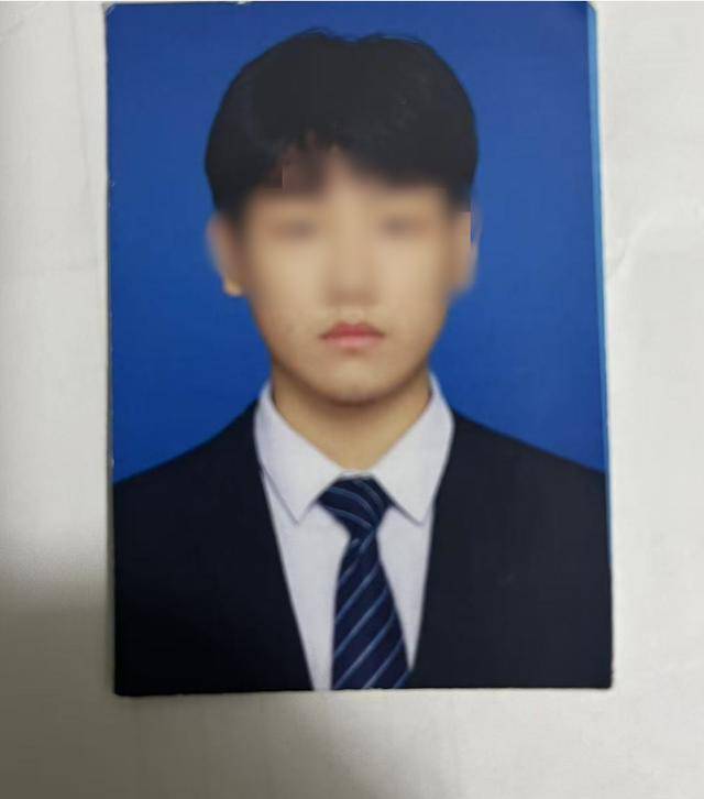 金浦vs全罗南道天龙_江西一高校21岁男生宿舍玩手游晕倒猝死金浦vs全罗南道天龙,家属质疑校方急救措施不到位,校方回应